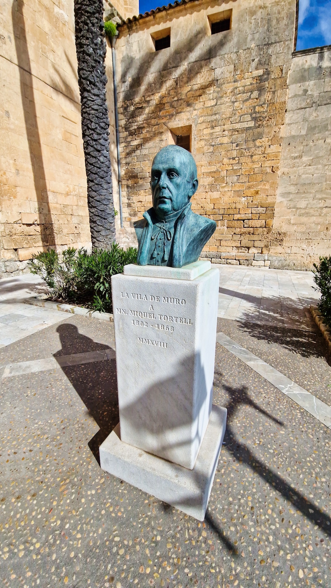 Busto de Miquel Tortell Busto de Miquel Tortell