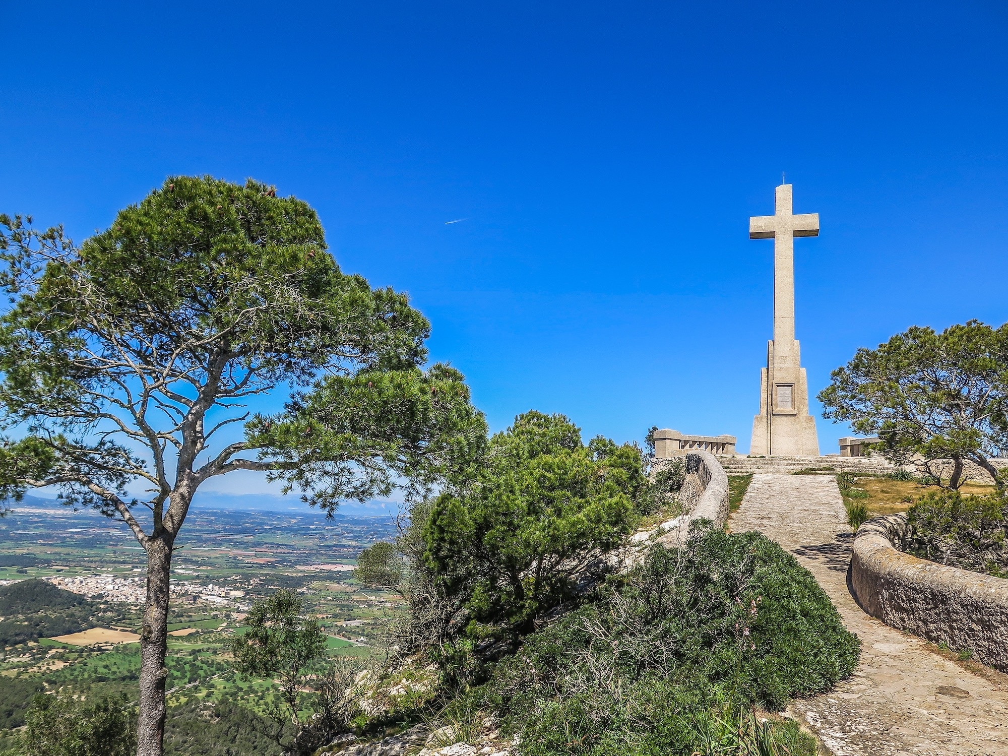 Creu des Picot. Puig des Milà (478 m).