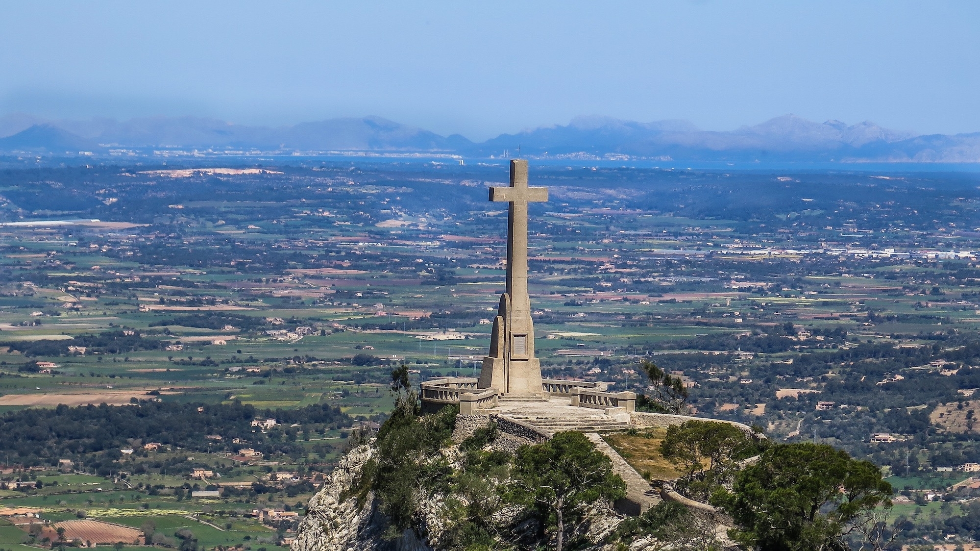 Creu des Picot. Puig des Milà (478 m).