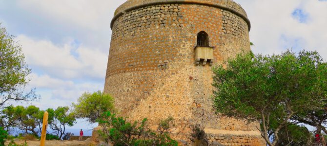 Puig de Bàlitx pel Pas de sa Torre y Comellar de Cala Ferrera