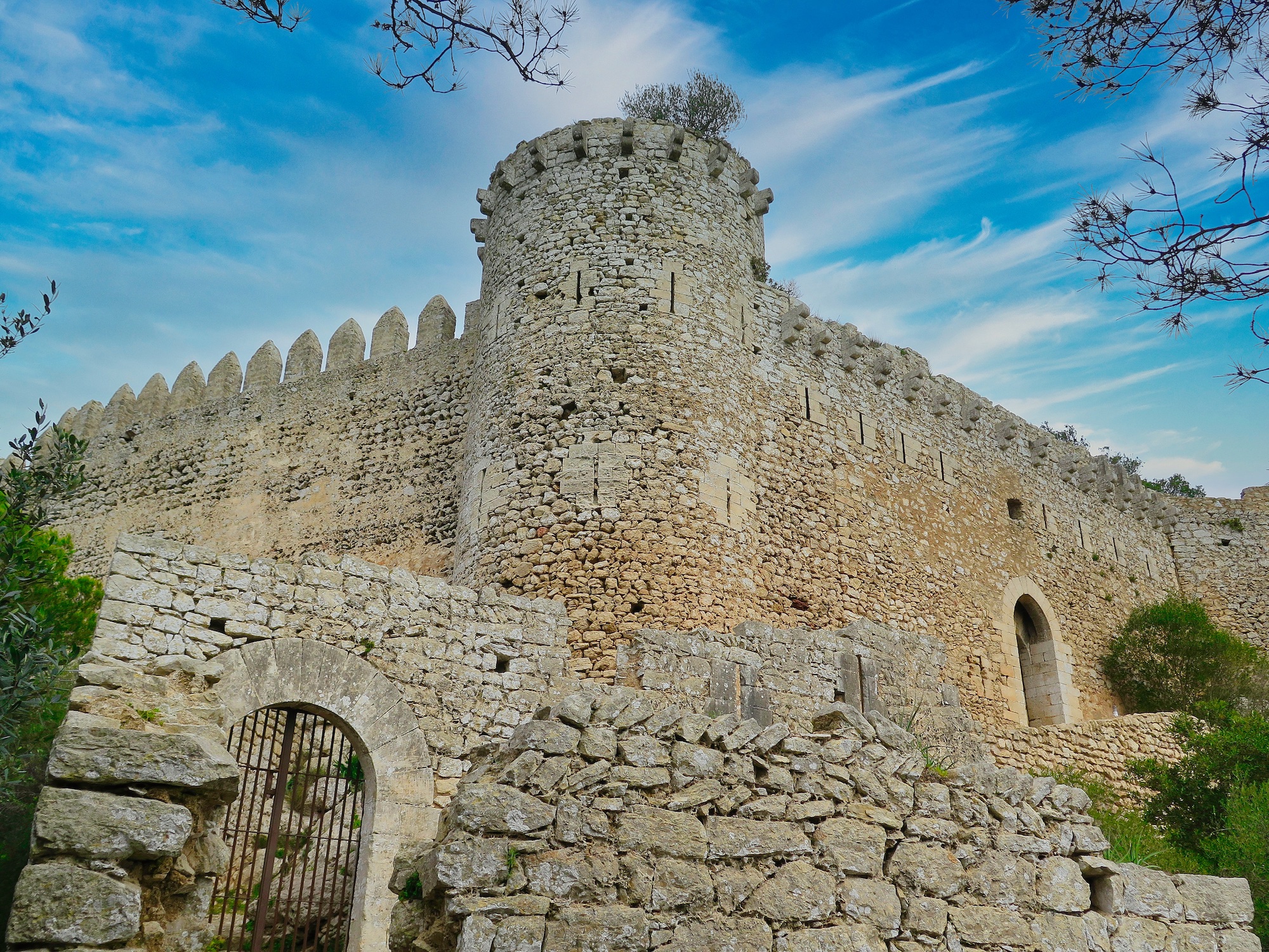 Castell de Santueri desde s’Horta