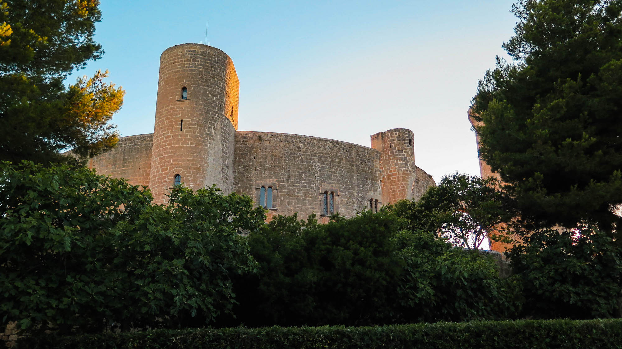 Castillo de Bellver : Cross 1